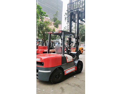 厚街叉車(chē)出租